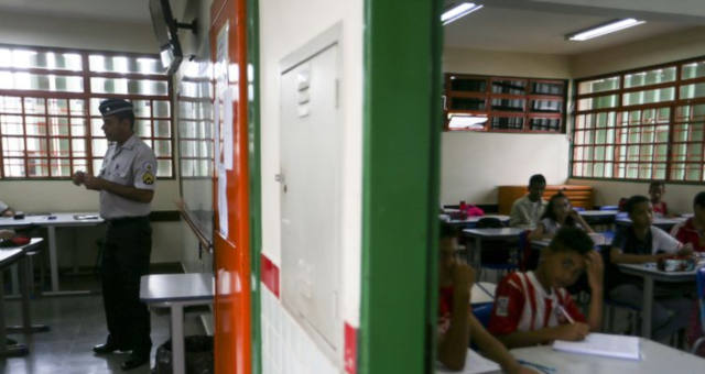 Militar escola ensino médio