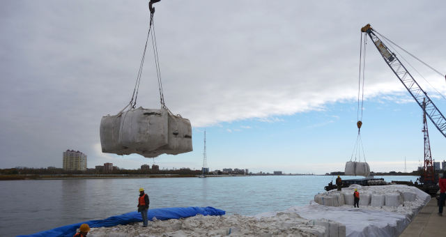 Soja importada pela China é descarregada no porto de Heilongjiang