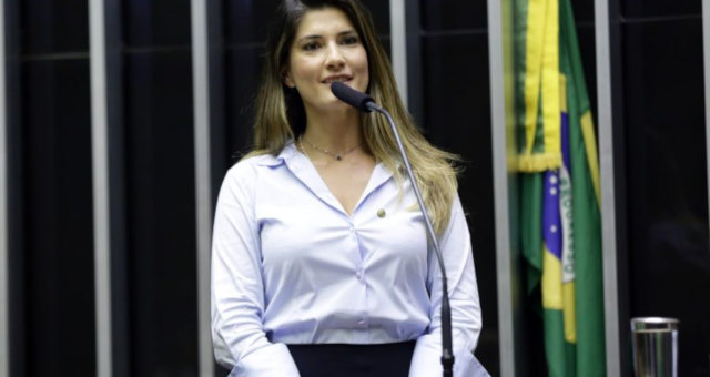 deputada Patricia Ferraz