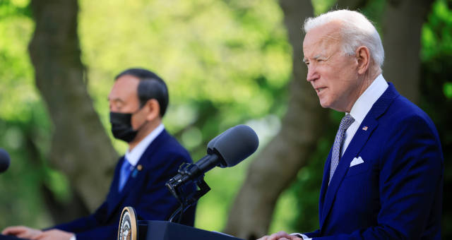 Joe Biden e premiê japonês