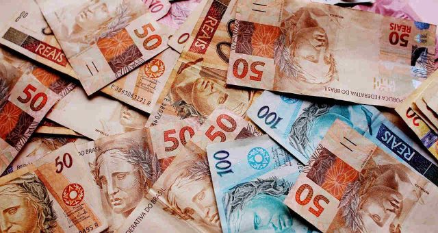 TCU suspende decisão que obrigava governo a buscar centro da meta fiscal