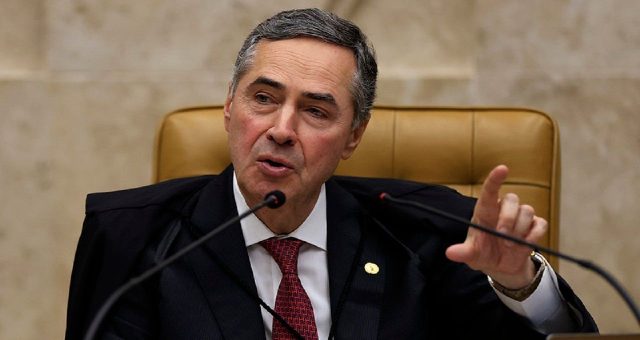 Sem citar Trump, Barroso diz que imposição de tarifa se baseia 'em compreensão imprecisa dos fatos'