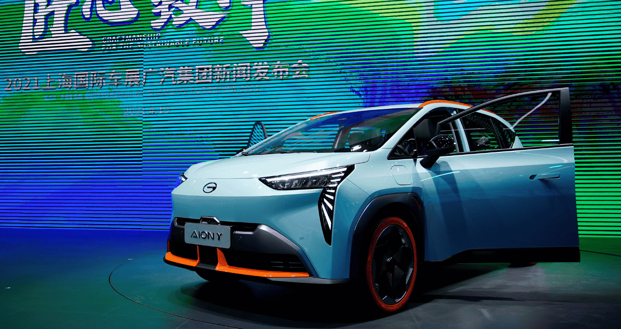 Veículo elétrico Aion Y da GAC é visto em exposição no estande do grupo no salão do automóvel de Xangai, na China 19/04/2021 REUTERS/Aly Song