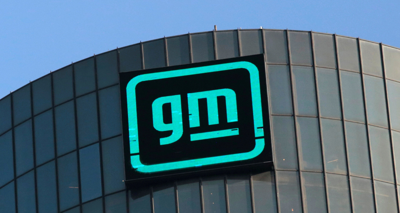Logo da GM na sede da companhia 16/03/2021 REUTERS/Rebecca Cook