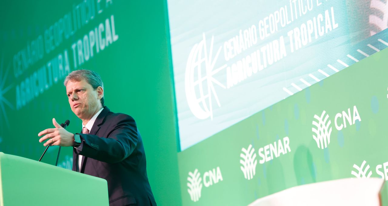 Tarcísio de Freitas diesel agrishow