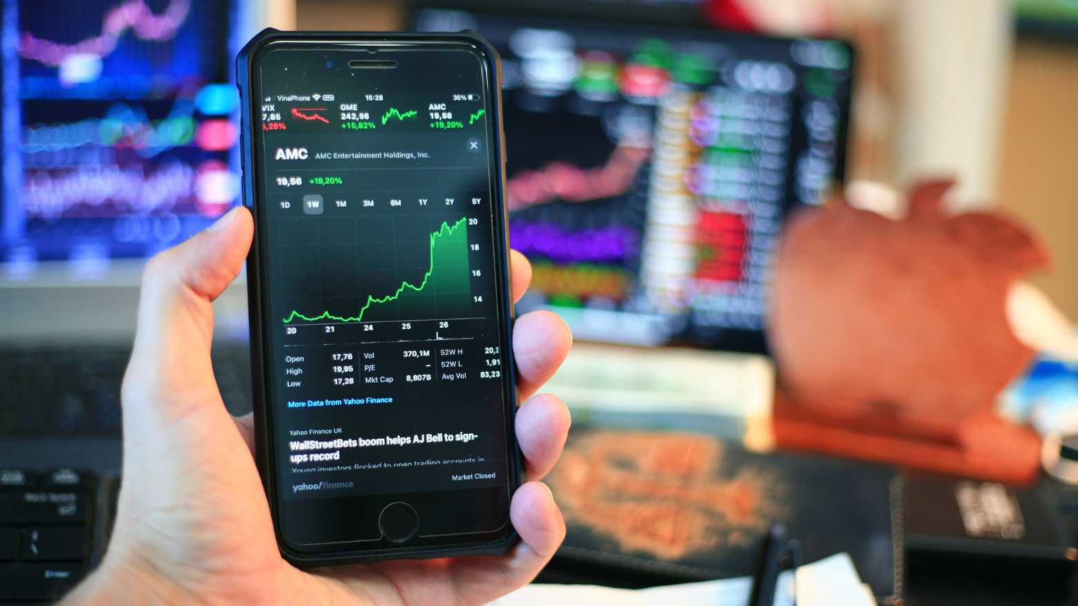 Copy trade funciona? Como começar e por que esse tipo de investimento está conquistando o mercado