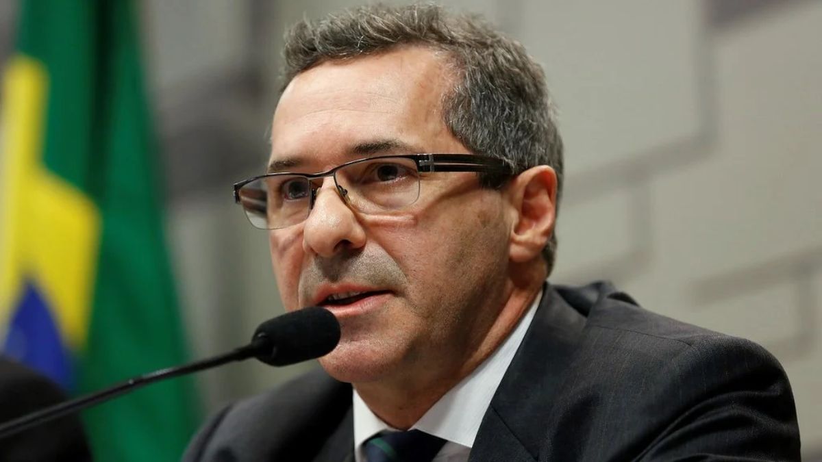Selic a 15%: o que esperar da renda fixa? Le Grazie, ex-diretor do Banco Central, diz como se posicionar em evento gratuito
