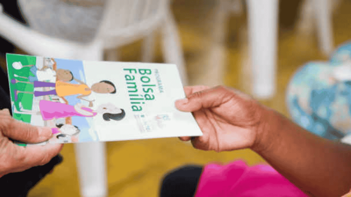 Beneficiários com NIS final 7 recebem parcelas do Bolsa Família e parte também terá direito ao auxílio-gás nesta terça-feira