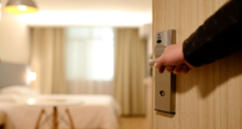 Fundo imobiliário hotel quarto de hotel (Imagem Canvapixabay)