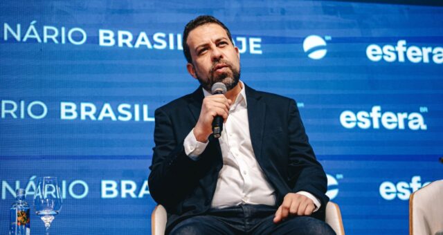Boulos reage após grupo anunciar sua saída do PSOL e afirma que está discutindo rumos políticos