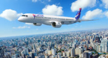 Arte com avião da Embraer nos céus de São Paulo