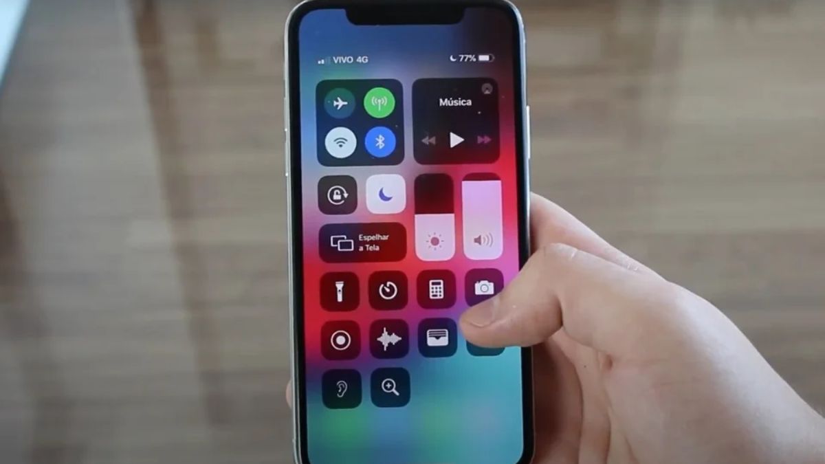 Da maçã que funciona como botão ao recurso anti-enjoo, veja os truques que a Apple não mostra no comercial
