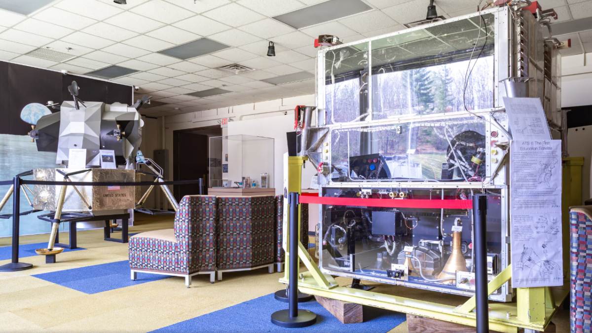 Base da NASA à venda - Reprodução NAI Piedmont Triad 
