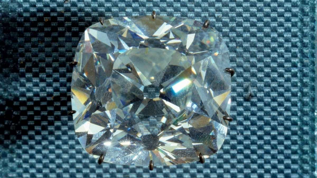 Diamante Régent - Divulgação Museu do Louvre
