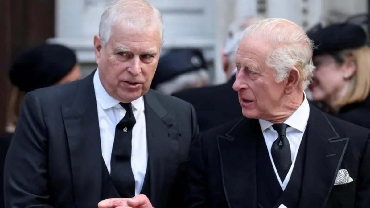 Príncipe Andrew e Rei Charles - Reuters