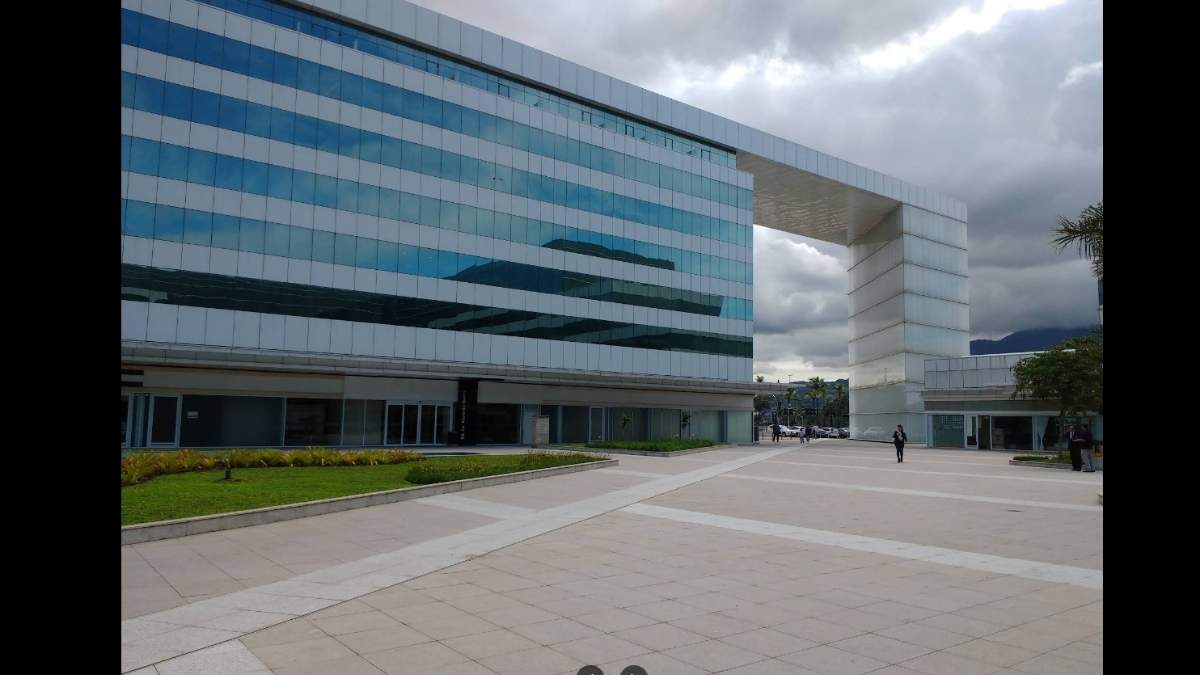 Sala comercial de 32 m² em leilão por menos de R$ 110 mil - Google Street View