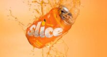 Refrigerante Slice que marcou os anos 80 chega ao mercado reformulado para disputar espaço no segmento saudável. Foto: Divulgação/slicesoda.com