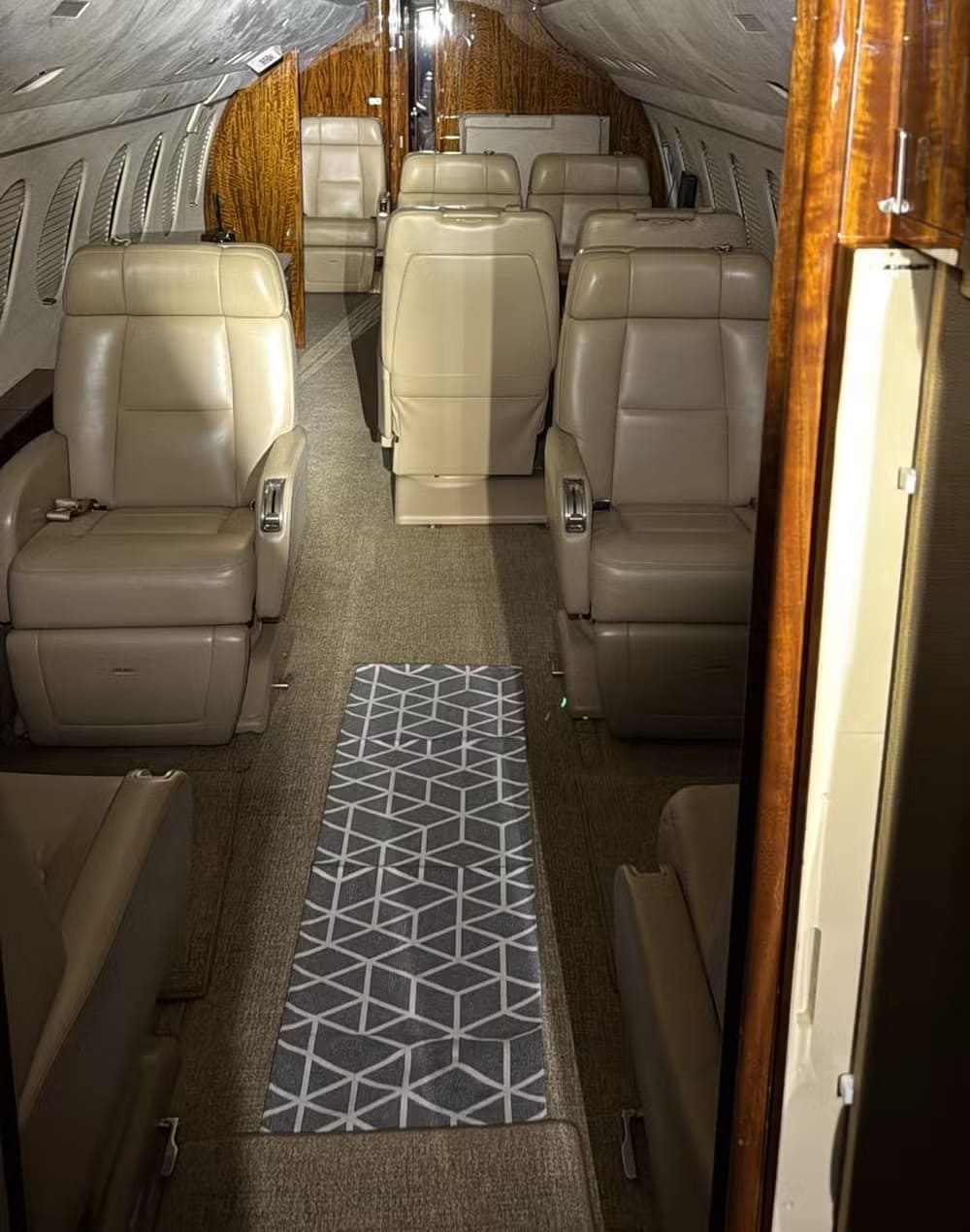 Aeronave apreendida é avaliada em R$ 200 milhões — Foto: Reprodução/PF