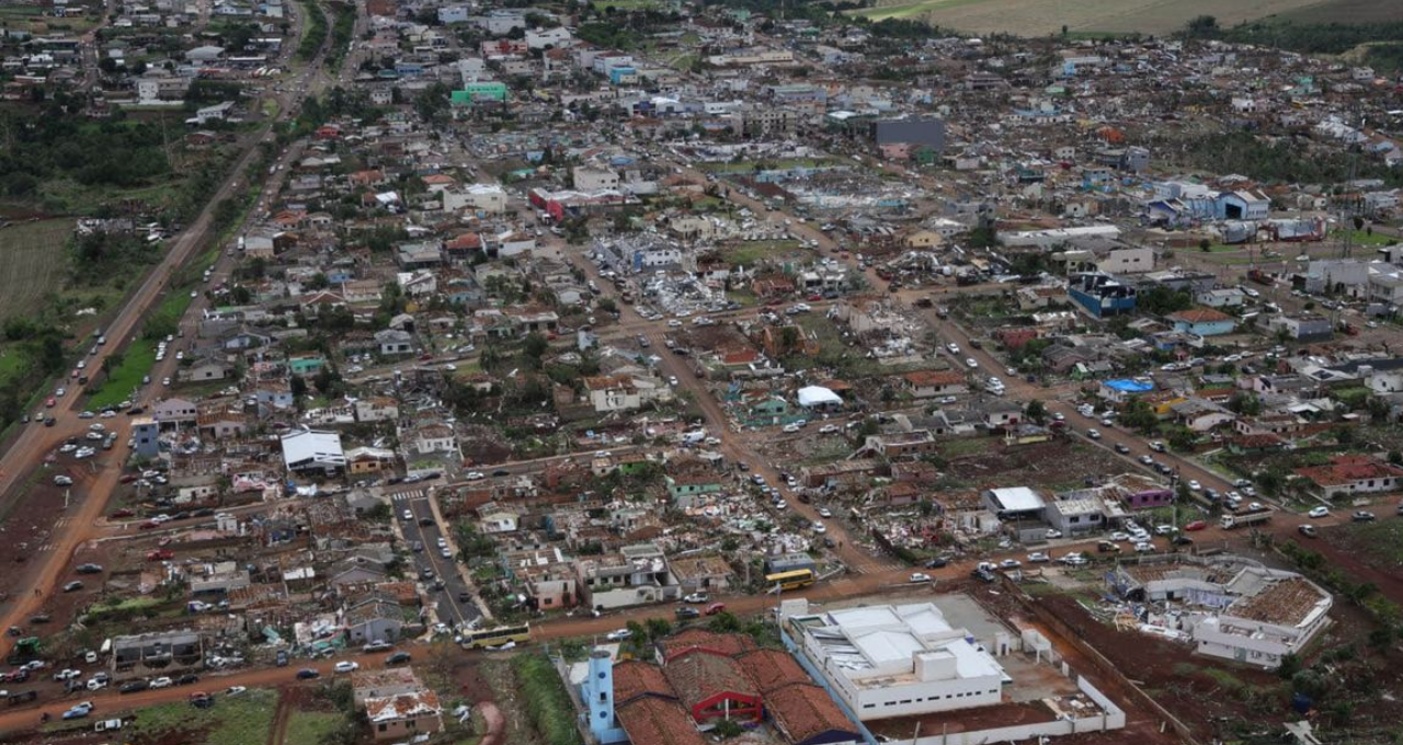 Paraná decreta calamidade pública após tornado destruir cidade (Imagem: Jonathan Campos/ AEN/ Reprodução de Agência Brasil)