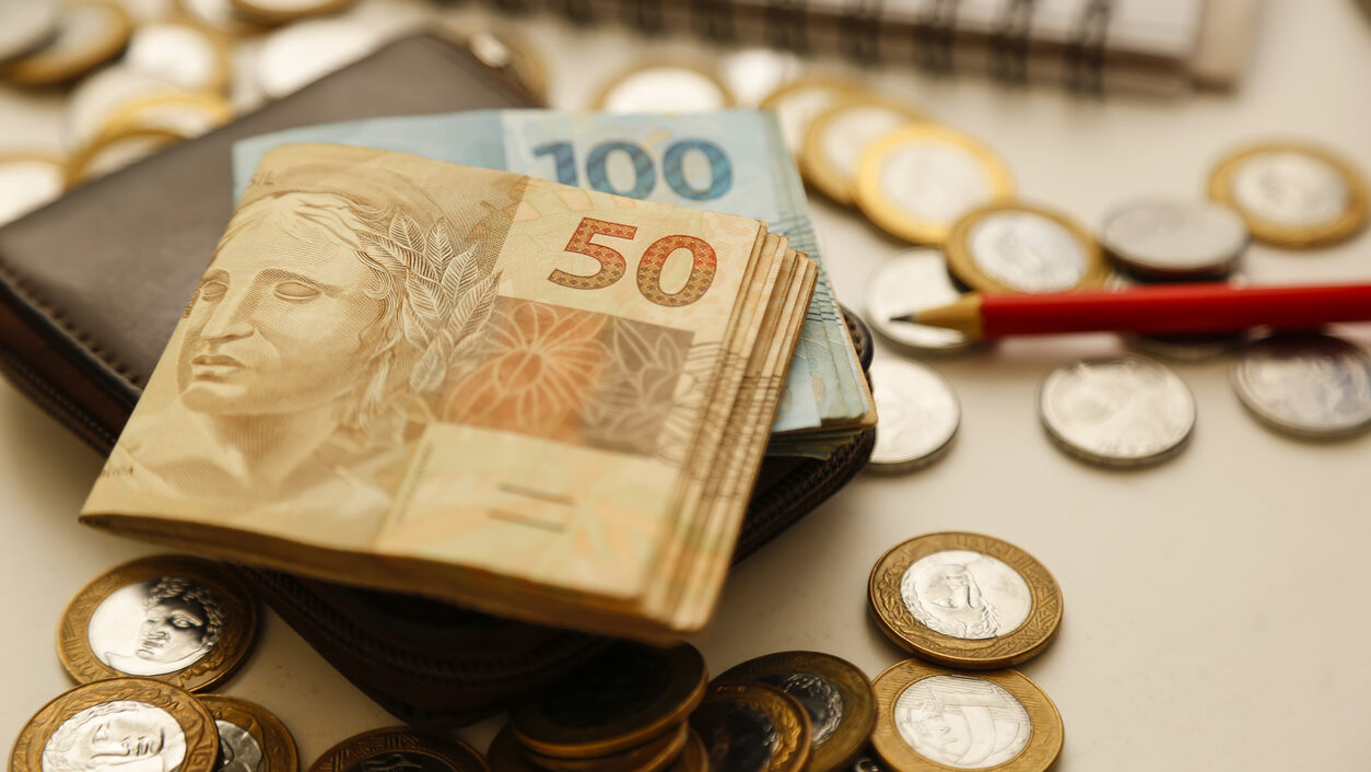 Na corrida contra à tributação, Itaú (ITUB4) e Vale (VALE3) dispararam na frente e anunciaram dividendos extraordinários, mas não devem ser as únicas