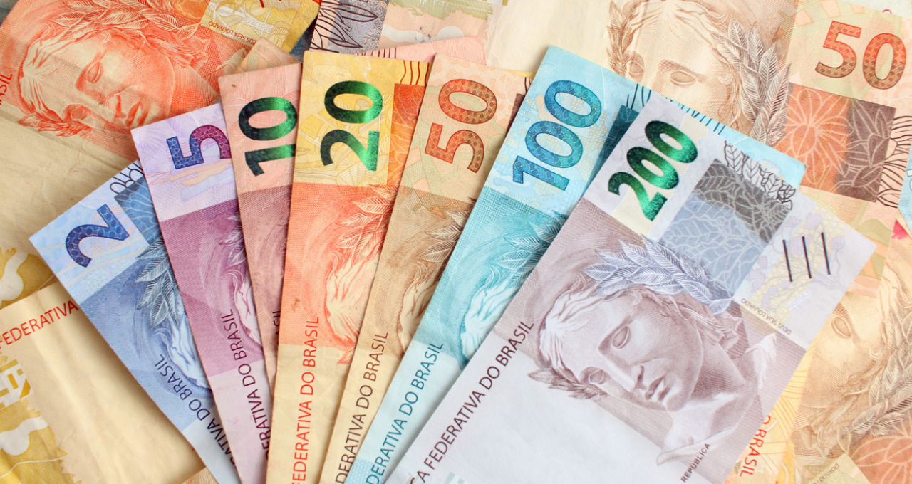 Dinheiro dividendos (Imagem: Emerson Barreto/ istockphoto)