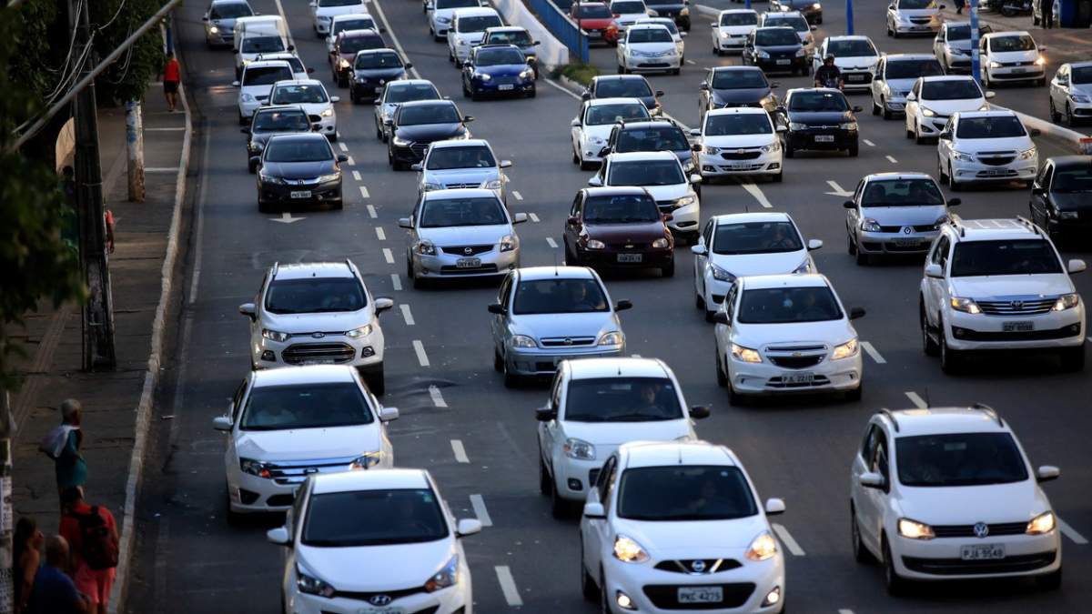 IPVA carros - iStock