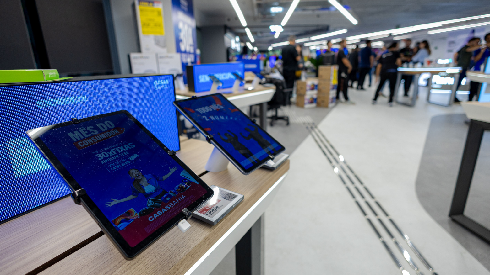 Casas Bahia (BHIA3) reforça investimento em tecnologia e se consolida como varejista especialista digital