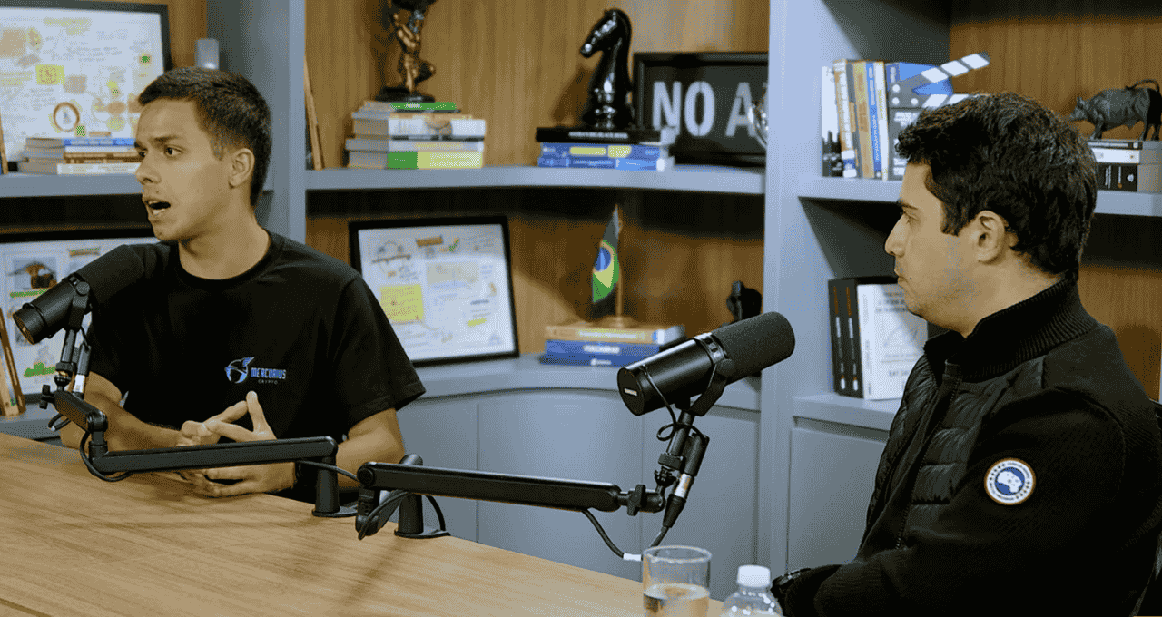 Convidados desta edição do podcast Touros e Ursos, Gabriel Bearlz (Mercurius Crypto) e Valter Rebelo (Empiricus) explicam queda do bitcoin (BTC) (Imagem Reprodução do YouTube)