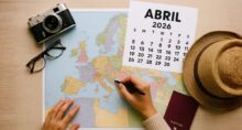 calendário abril feriados
