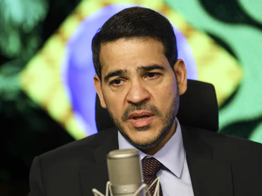 Imagem da Notícia: Em carta ao Senado, Messias reforça formação evangélica e respeito à separação dos poderes