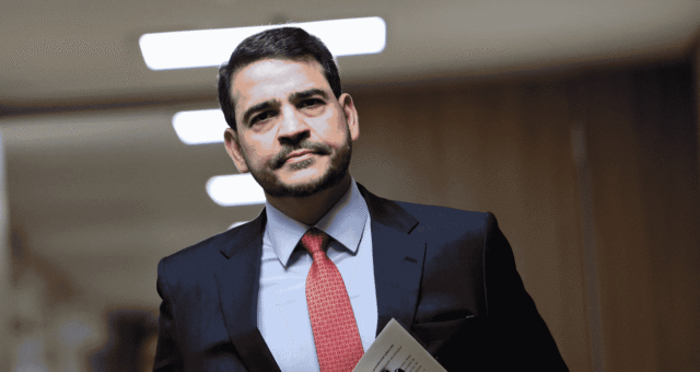 Jorge Messias, durante coletiva de imprensa 1º de julho de 2025 REUTERS/Adriano Machado