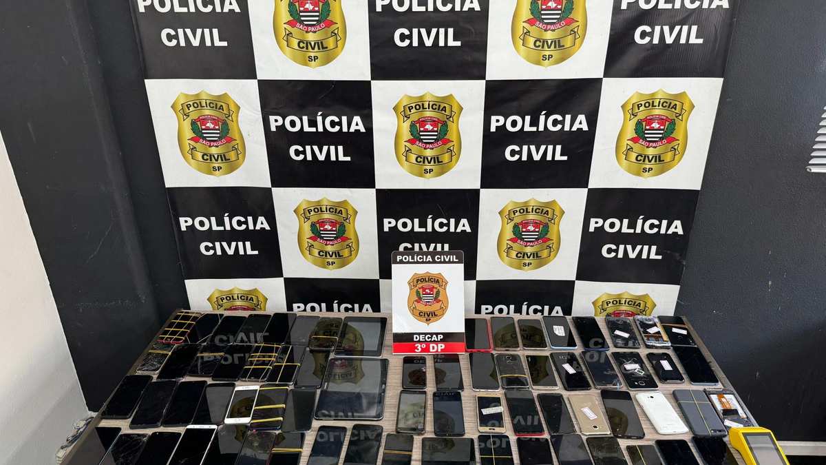 Celulares roubados recuperados pela Polícia Civil de São Paulo. Foto: Divulgação/ Governo de SP