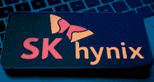 Logotipo da SK Hynix aparece nesta ilustração tirada em 25 de agosto de 2025 (Imagem: REUTERS/Dado Ruvic)