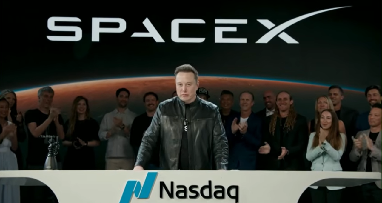 SpaceX toca o sino na Nasdaq após maior IPO da história; ‘Começou num galpão’, diz Musk