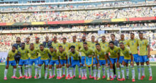 Seleção Brasileira jogou com chuteiras cor-de-rosa