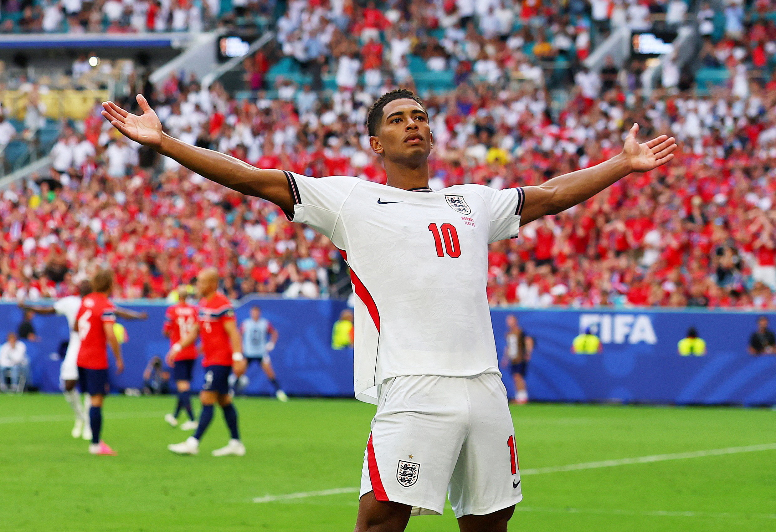 Inglaterra e Argentina se enfrentam em semifinal de Copa do Mundo marcada por antiga rivalidade