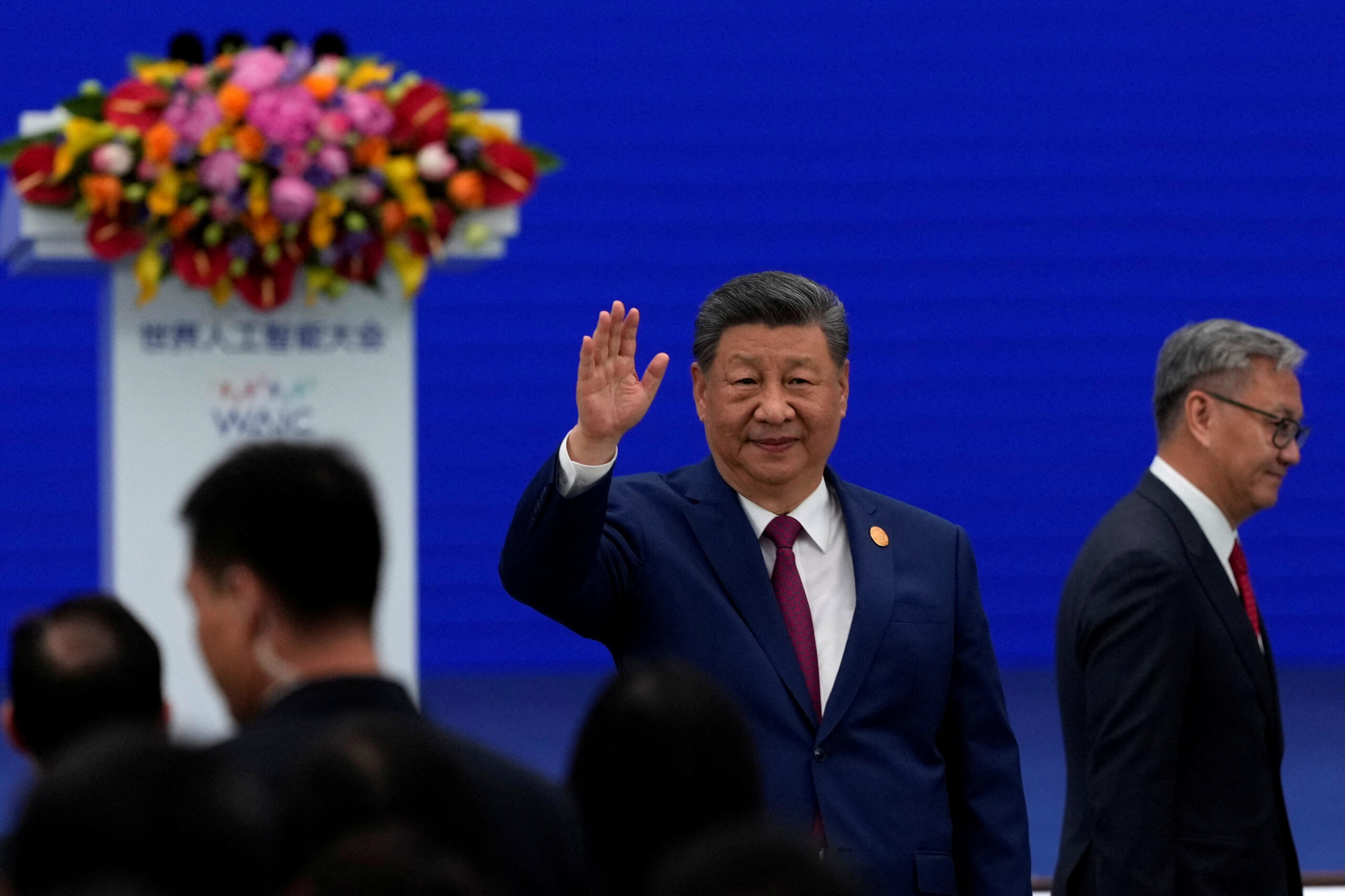 Xi apresenta China como líder da nova ordem global em IA, desafiando domínio dos EUA