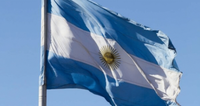 Bandeira da Argentina (Imagem: Getty Images / Canva Pro)