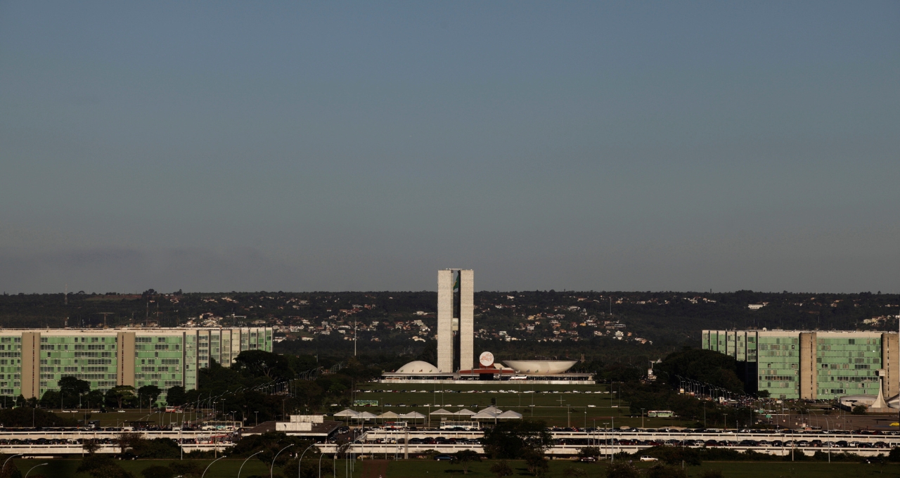 Esplanada dos Ministérios com o Congresso Nacional ao fundo, em Brasília