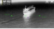Drones da Ucrânia atingiram alvos em um local identificado como o Mar Negro 17 de julho de 2026