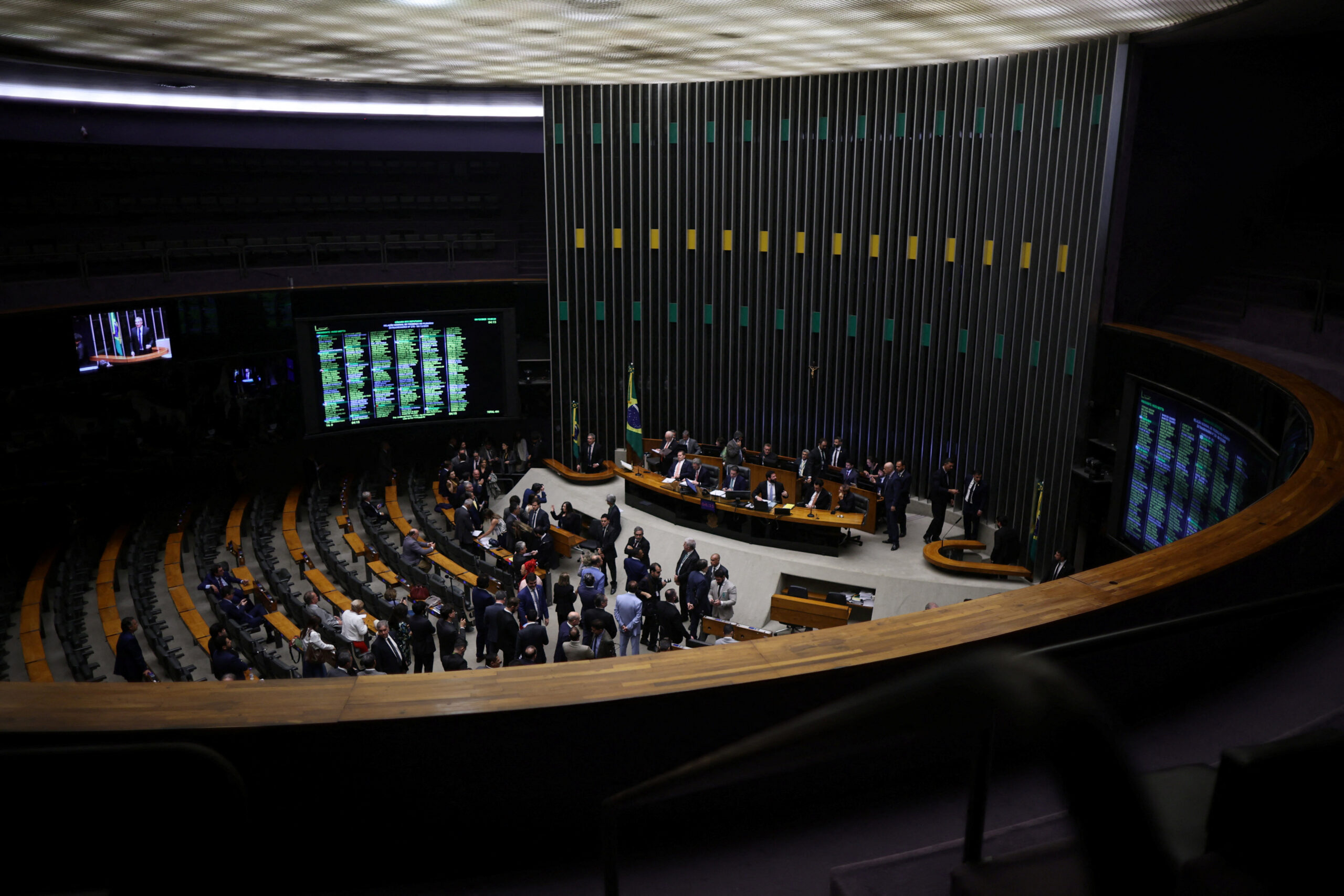 Equipe econômica propõe novas travas para gastos em projeto em tramitação no Congresso