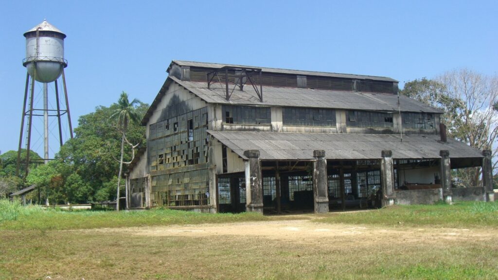 Caixa d'água e Escritório Central de Fordlândia.