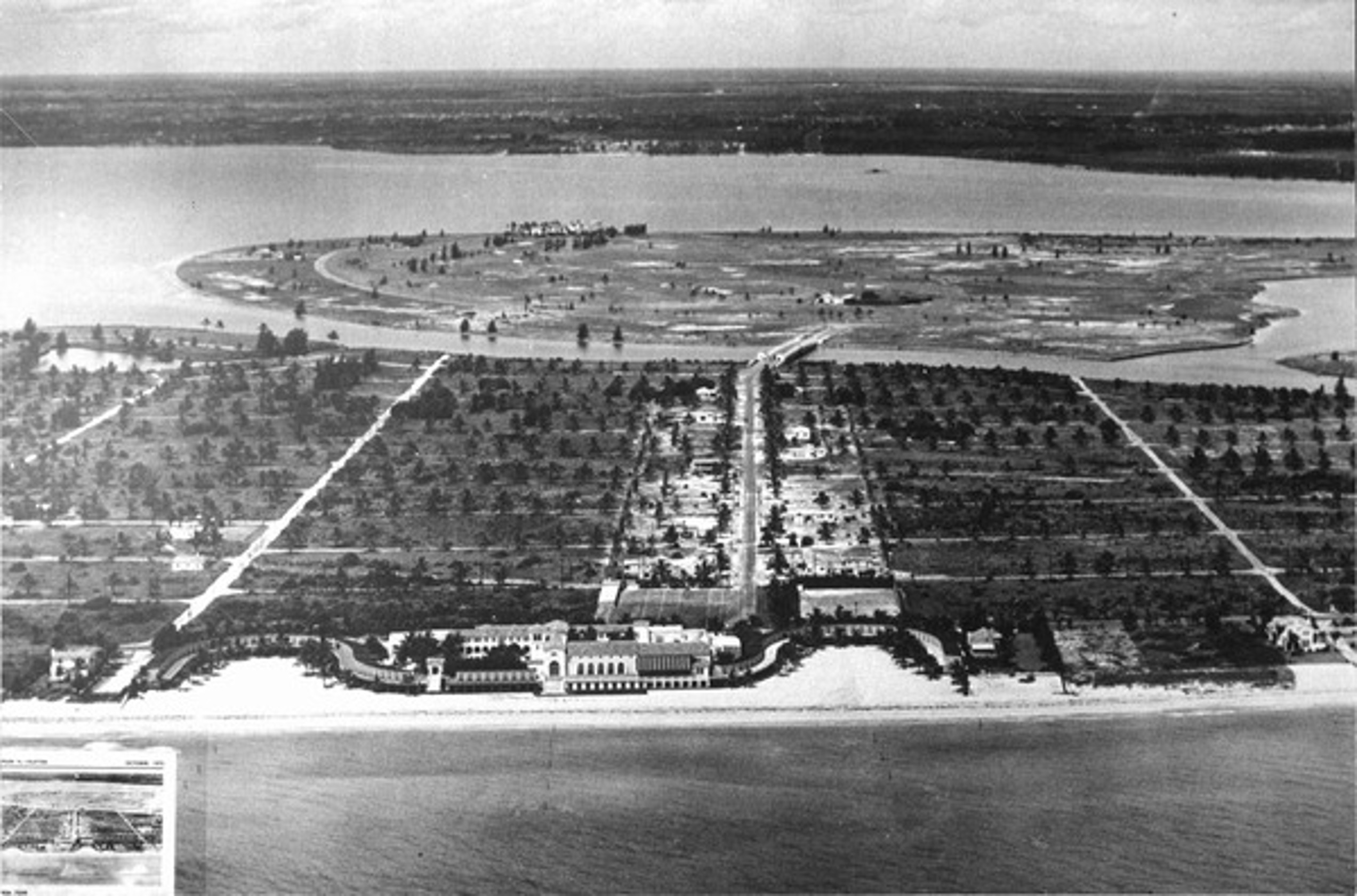 Vista aérea da ponte para a Ilha Indian Creek em 1935