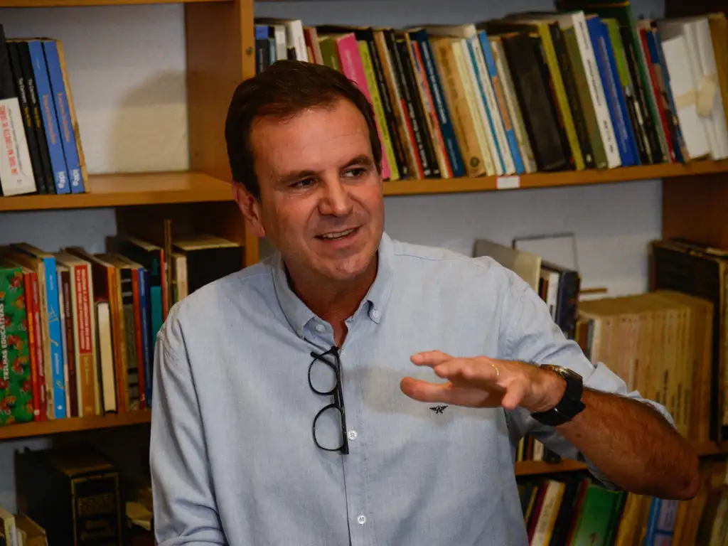 Paes vai ao STF contra decisão do TSE que anula votos de Garotinho e pede 2º turno no RJ