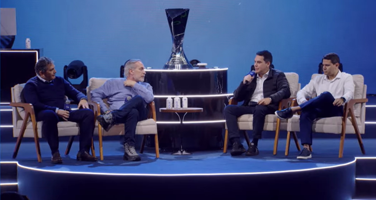 Da esq. à dir.: Claudio Coppola, da Venice Invest; Alfredo Menezes, da Armor Capital; Fernando Kazan, do BTG Pactual; e William Dominice, da BTG Asset (Imagem: reprodução)